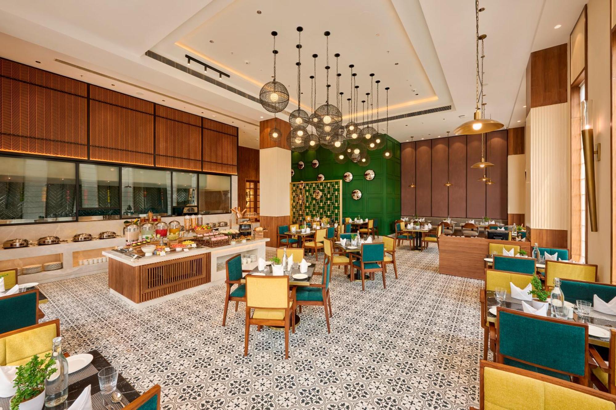 Iris Sarovar Portico Gurgaon Exterior foto