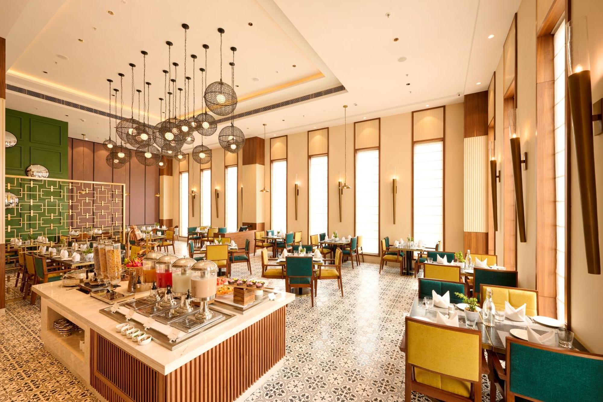 Iris Sarovar Portico Gurgaon Exterior foto