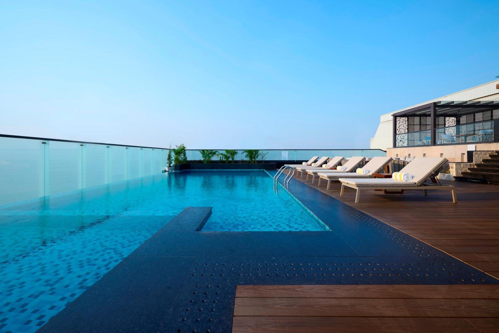 Iris Sarovar Portico Gurgaon Exterior foto