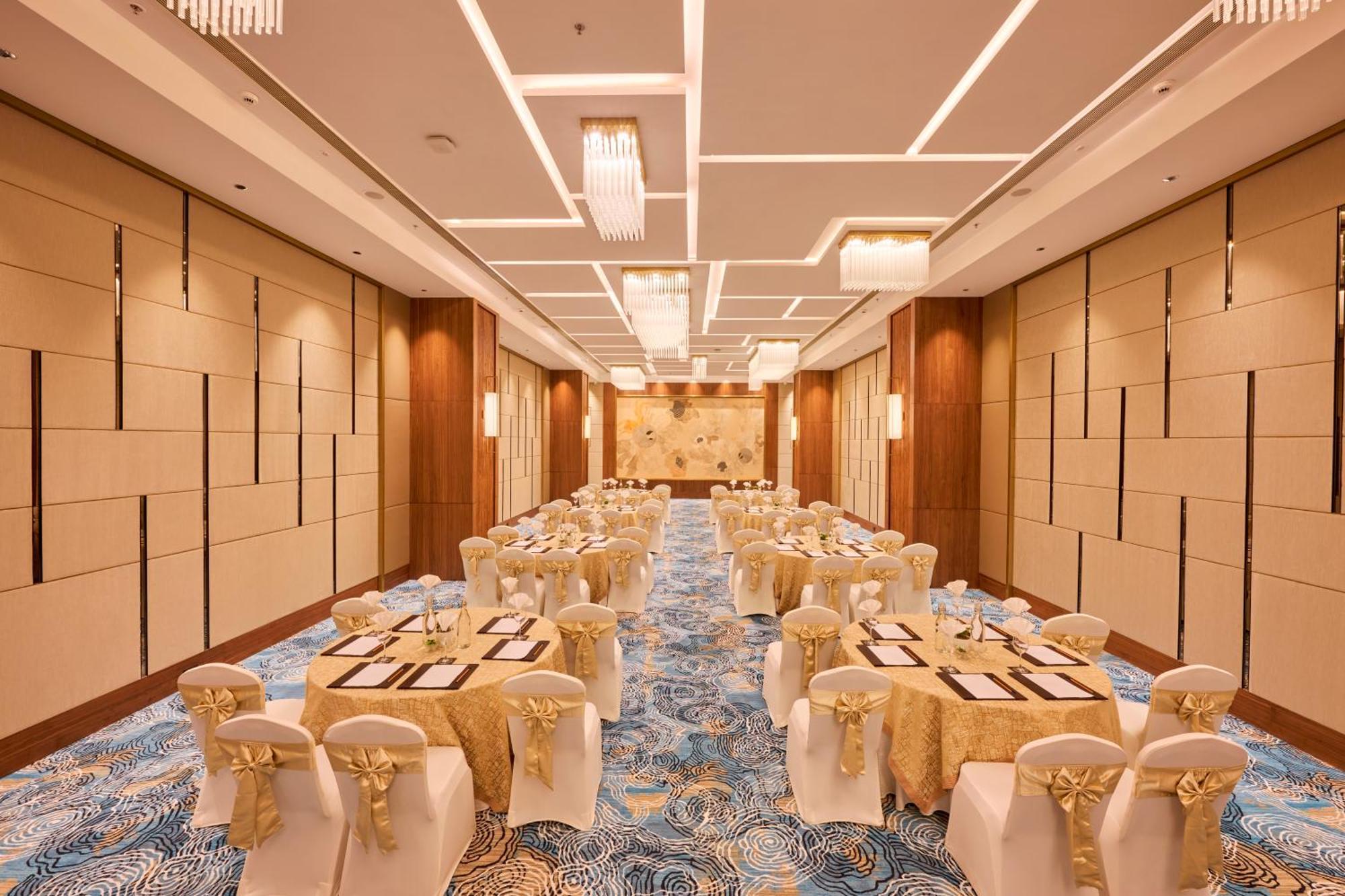 Iris Sarovar Portico Gurgaon Exterior foto